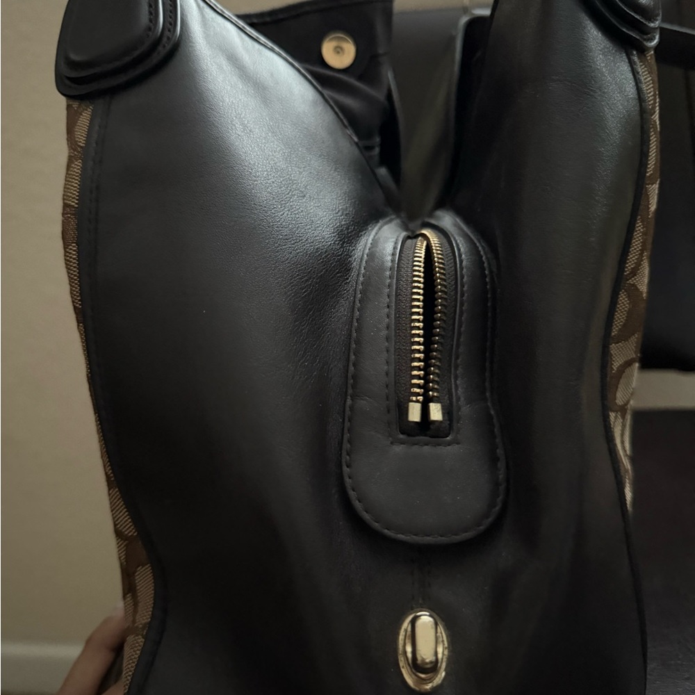 Coach Edie  31 Signature Brown and Black Hobo Bag - Picture 5 of 7